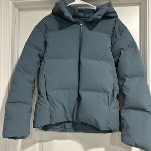 Uniqlo Seamless Down Parka Size Small
